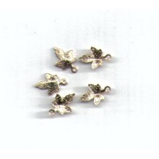 Small Maple Leaf Stamping Charm Gold