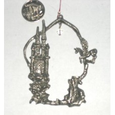 H1072 Castle Hanging